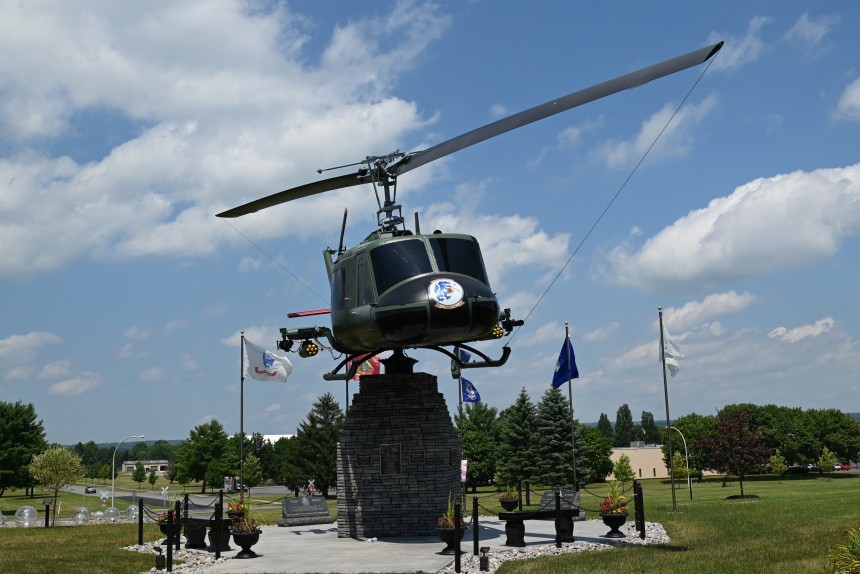 Grifiss Airport UH\-1 Huey