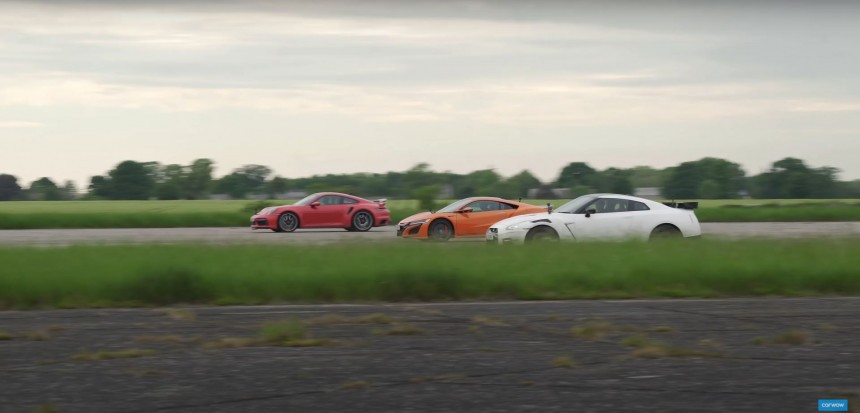 GT\-R Nismo Drag Races 911 Turbo S and NSX, Time to Be Gapped