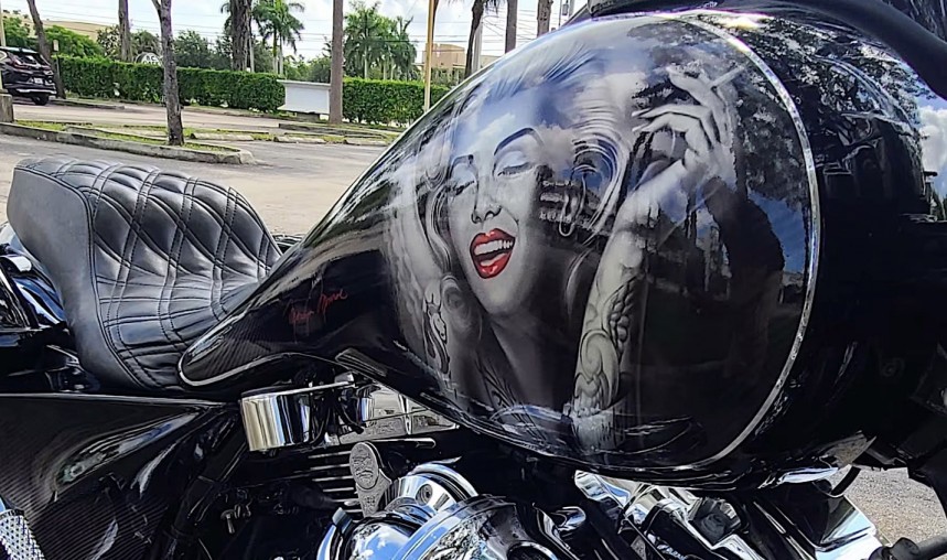 Harley\-Davidson Norma Jean