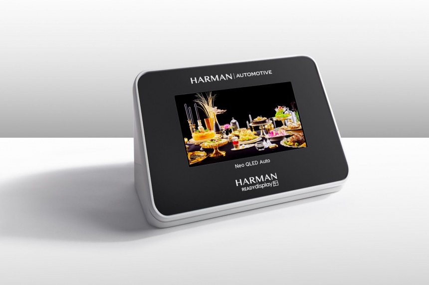 Harman Automotive Ready Display Desktop Demo \- Neo OLED and TFT\-LCD