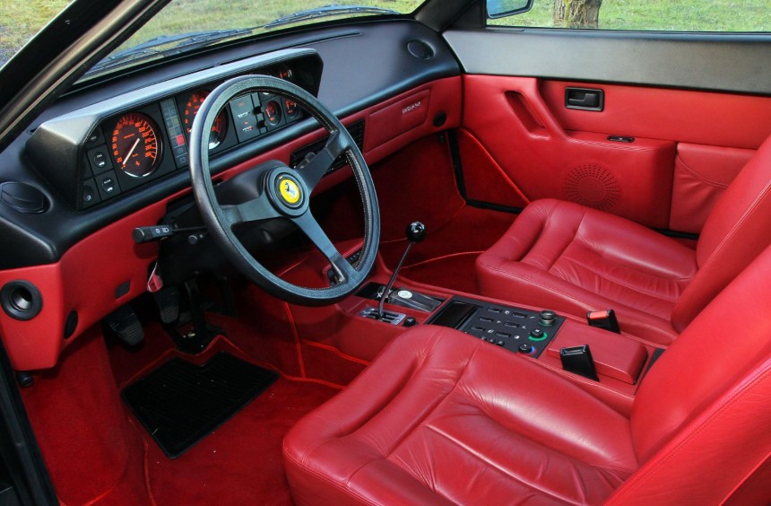 Ferrari Mondial 3\.2 Coupe Interior