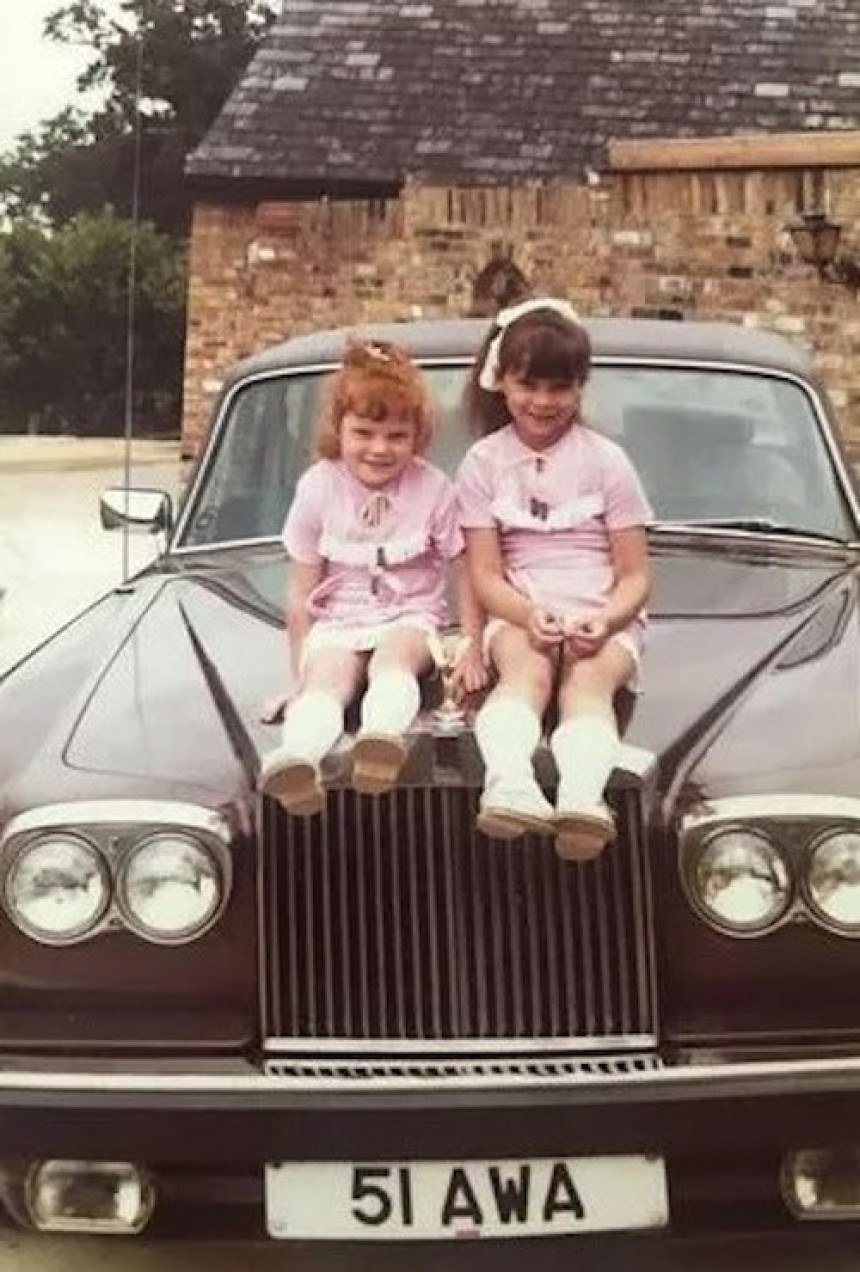 Victoria Beckham and her sister on their dad's Rolls\-Royce