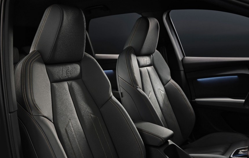 Audi Q4 e\-tron interior