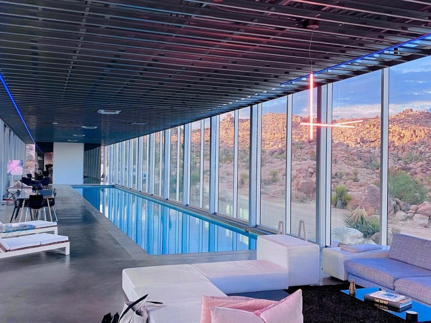 The Invisible House is a modern, sustainable and very famous house in the Mojave Desert