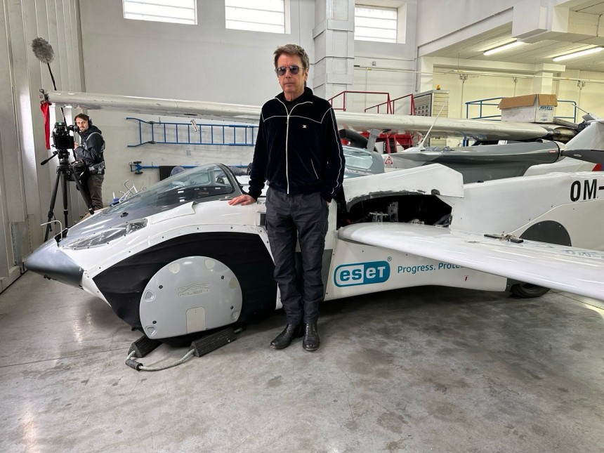 Musician Jean\-Michel Jarre is the first civilian to make an intercity flight on the flying car AirCar