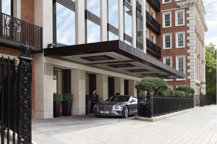 Apartment 0\.07 at 20 Grosvenor Square, London is the ultimate James Bond tribute