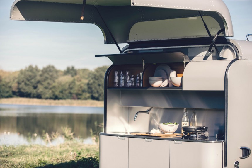 Lume Traveler LT360 NO\. 1, the original camper with open roof and outdoor kitchen