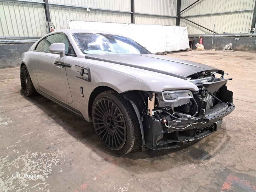 Marcus Rashford's crashed Rolls-Royce Phantom