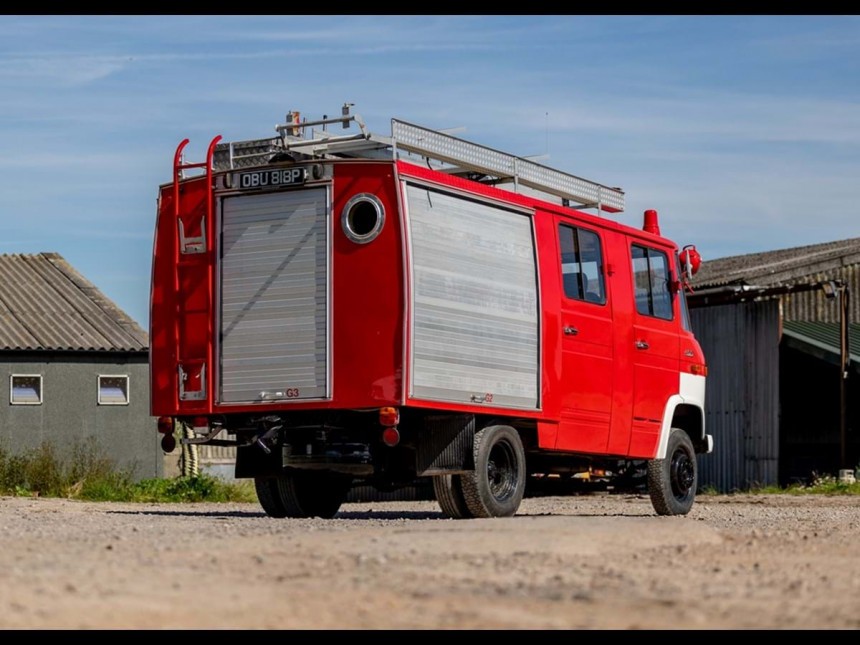 1976 Mercedes\-Benz T2 fire truck camper