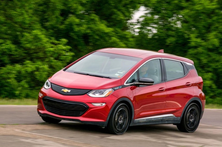 Chevrolet Bolt with Michelin Uptis airless tires
