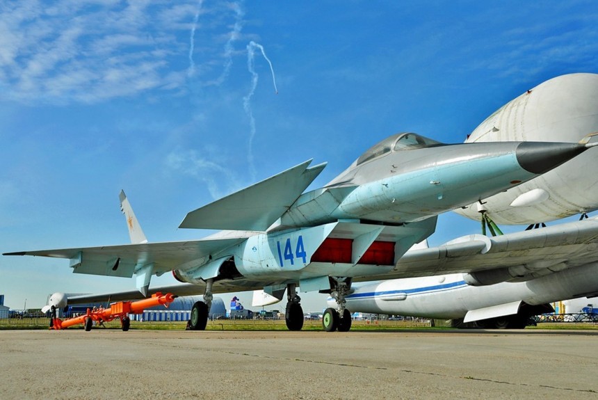 Mikoyan MiG 1\.44