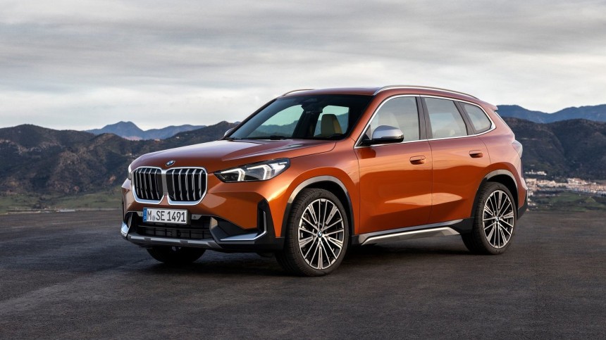 Only the entry\-level gasoline variant of BMW X1 is under the 1\.6 tons limit