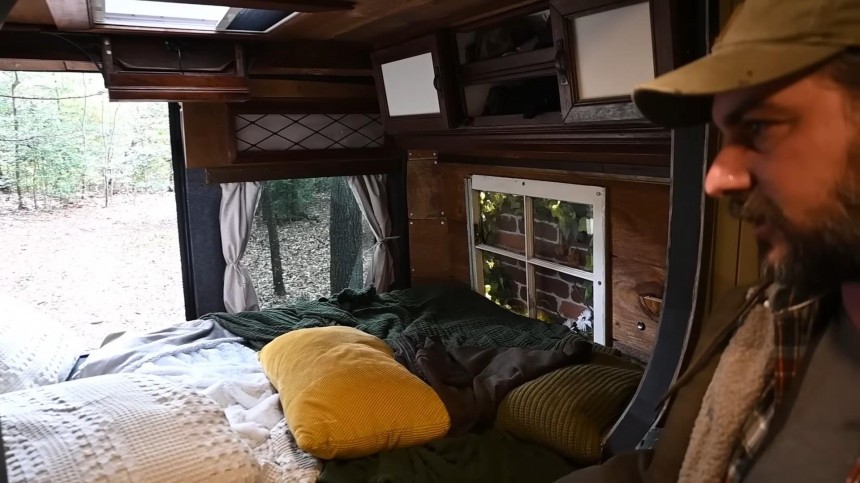 One\-of\-a\-Kind Camper Van Boasts a Splendid European Cottage Design and a Rear Patio