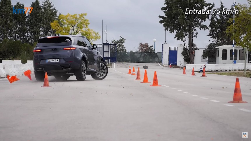 2023 Range Rover Sport PHEV during the 44\-mph moose test