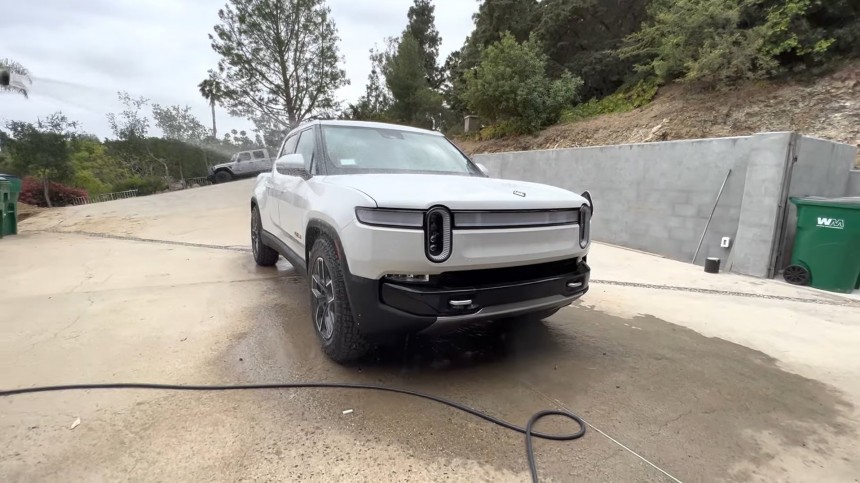 Rivian R1T shows impressive fit and finish qualities, but is it watertight\?