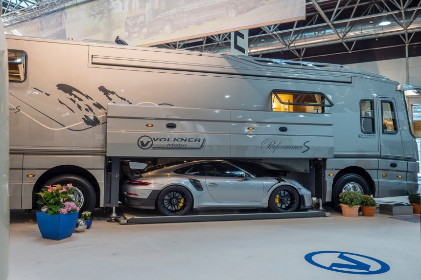 Luxury motorhome with built\-in garage
