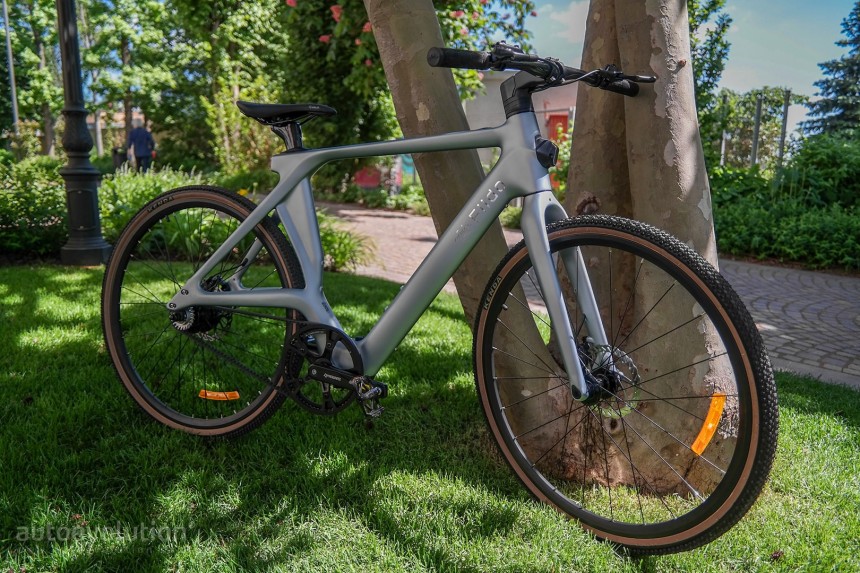 The Fiido Air is an all\-carbon fiber bike with smart tech and a minimalist design that stands out
