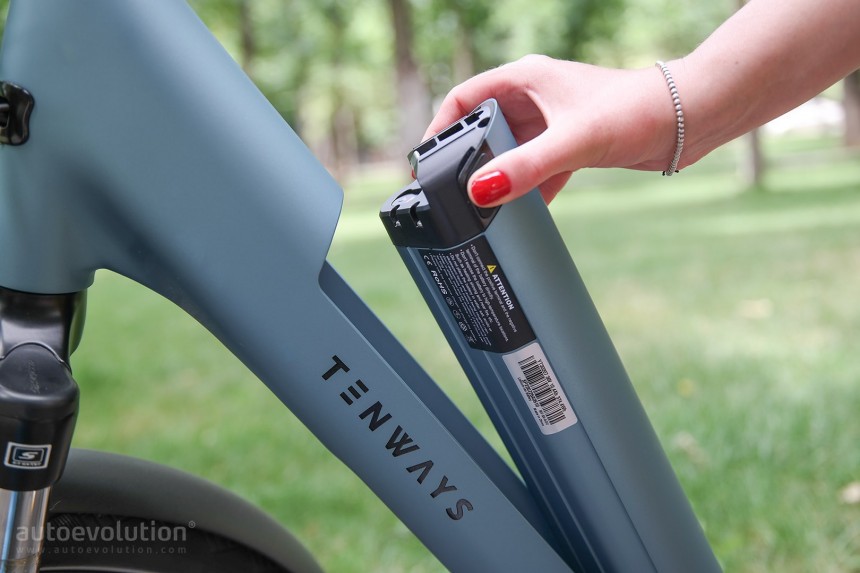 The Tenways CGO800S promises a sleek, comfortable, and smart city commuter \- and it delivers