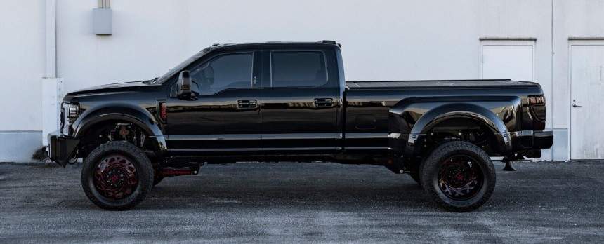Rims Real Big, Truck Real Big, Ford F\-450 Super Duty Will Show People How You Live