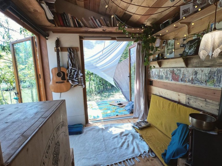 La Cabin Mini\-Habitat is a magical DIY build on a surprising \$20K budget