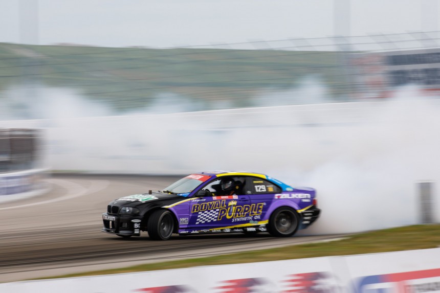 Scion FR\-S With Nissan GT\-R Engine Rips at Formula Drift Round 5, Driver Qualifies P1