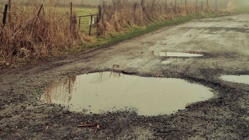 Potholes damage a quarter of UK car owners