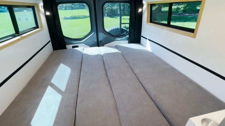 Sprinter Camper Van Becomes a Modern Studio Apartment on Wheels With Off\-Grid Capabilities