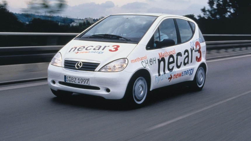 The Mercedes\-Benz NECAR 3 had a methanol reformer to deliver hydrogen to its fuel cells