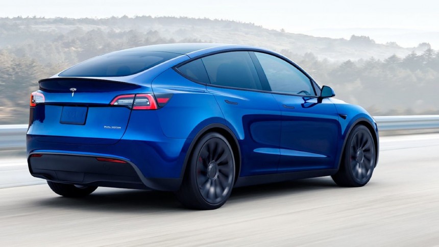 Consumer Reports\: "Tesla doesn't meet range claims year round"