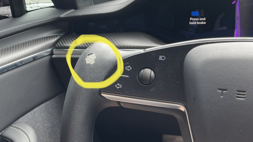 Tesla owners share on Twitter that steering yokes are already peeling off