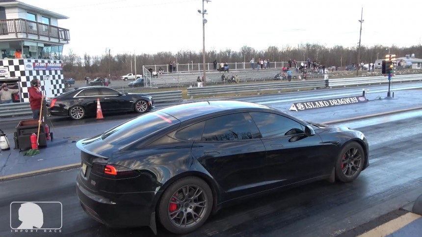 Tesla Model S Plaid Races Cadillac CTS\-V