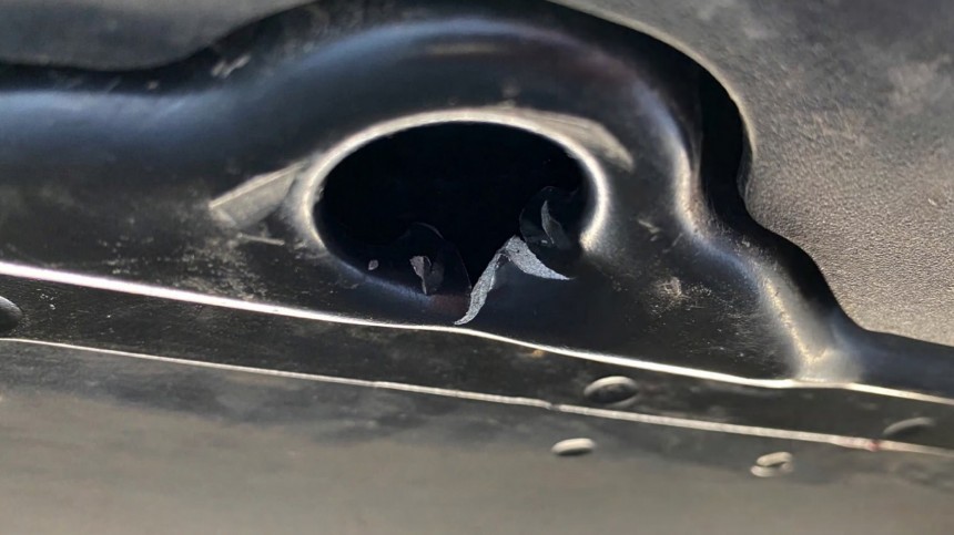 This is how a German engineer discovered the jacking points in his brand\-new Tesla Model 3 LR