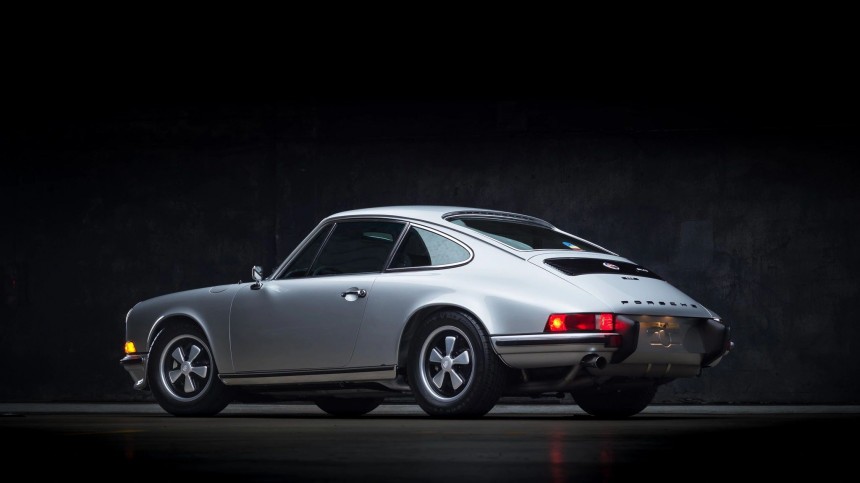 1973 Porsche 911 S Coupe modified with 2\.7L engine