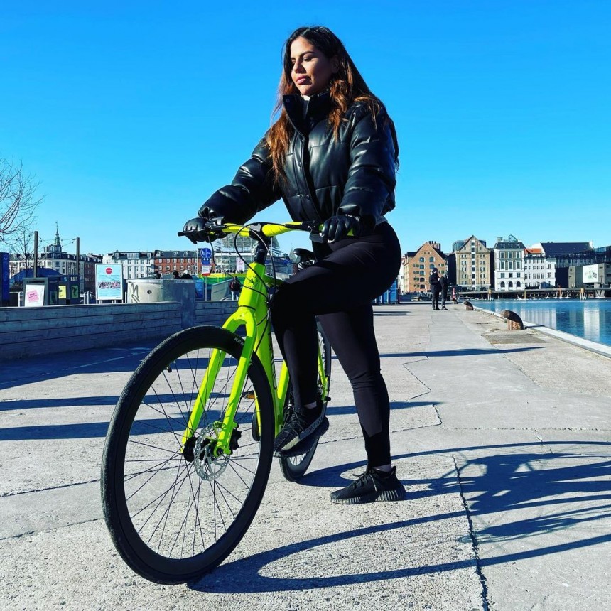 Annobike drops the A2 city bike in two striking models\: Bow and Arrow