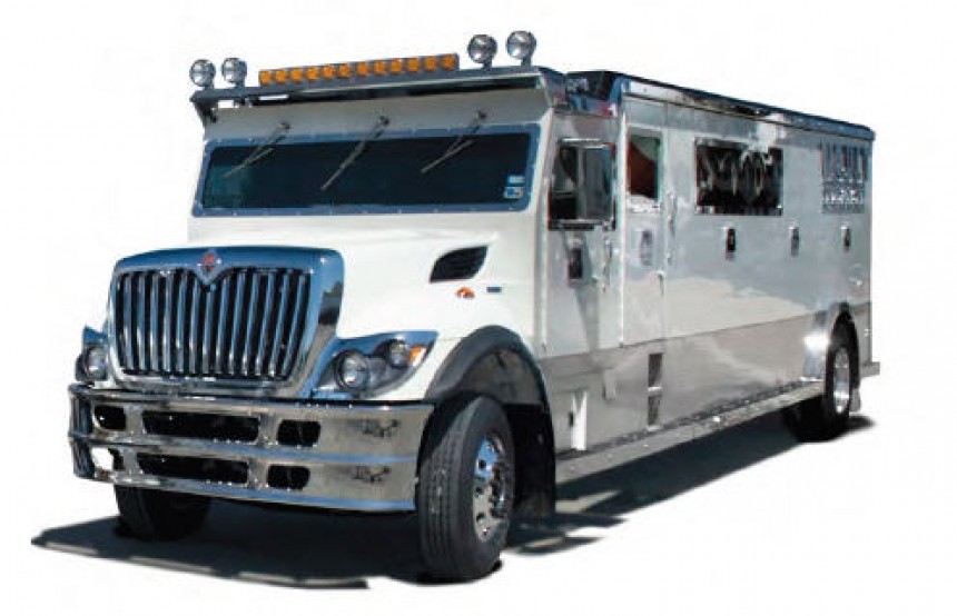 The Armor Horse Vault XXL limo debuted in 2009, is a one\-off