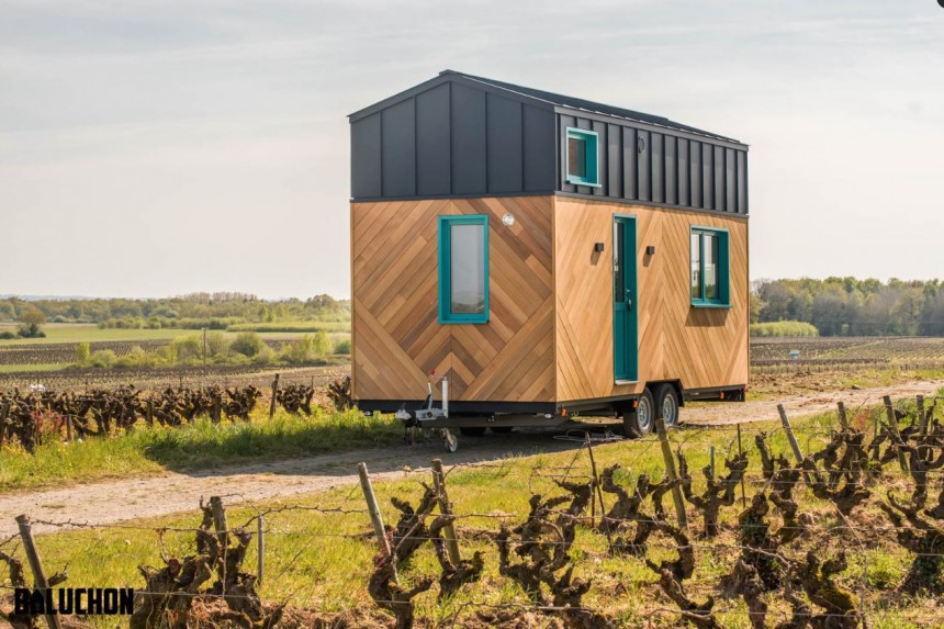 The Sïana tiny home comes with unique features that add to its potential as permanent residence