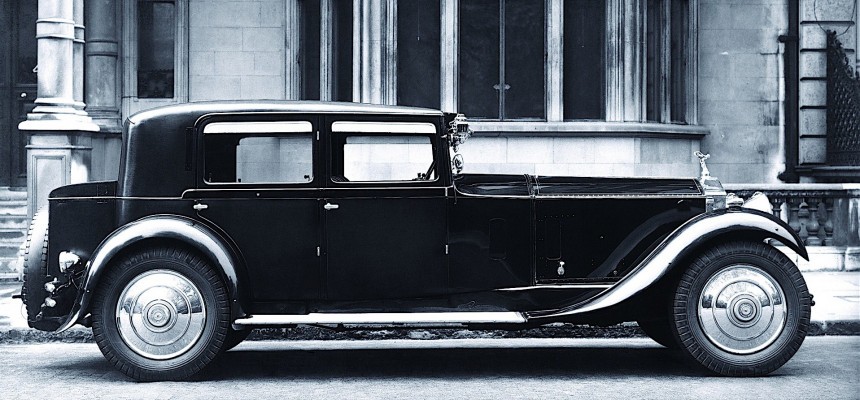 Rolls\-Royce Phantom II Saloon by HJ Mulliner