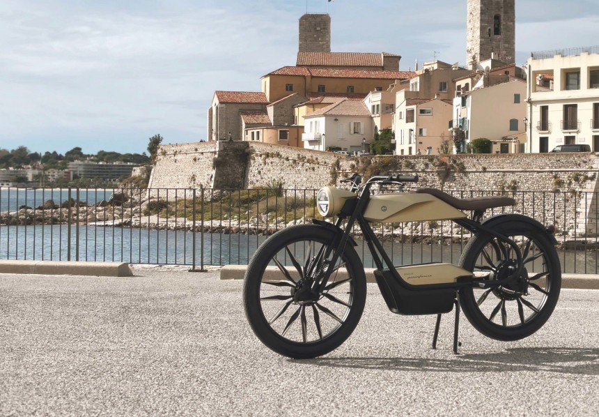 The Eysing PF40 e\-moped is the Eysing Pioneer with a Pininfarina restyling