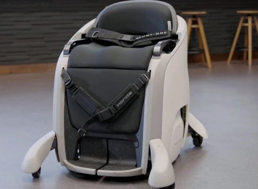 The Honda Uni\-One is a motorized smart chair for work or leisure, with incredible potential for the physically impaired