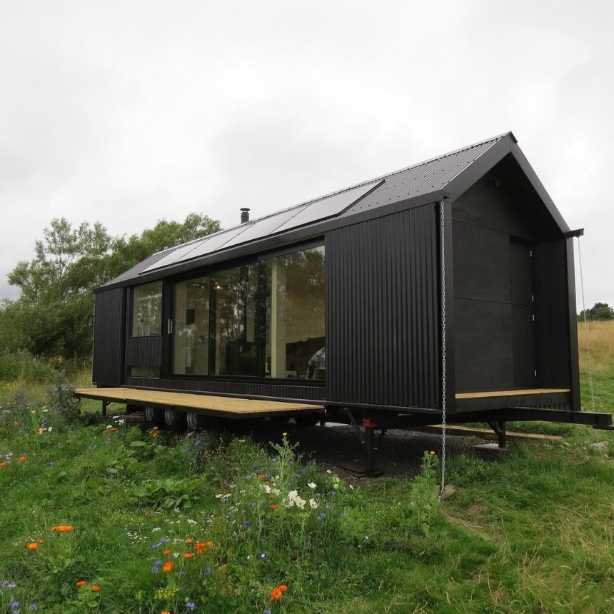The Long Shed is a prefab tiny house, self\-sufficient and quite elegant