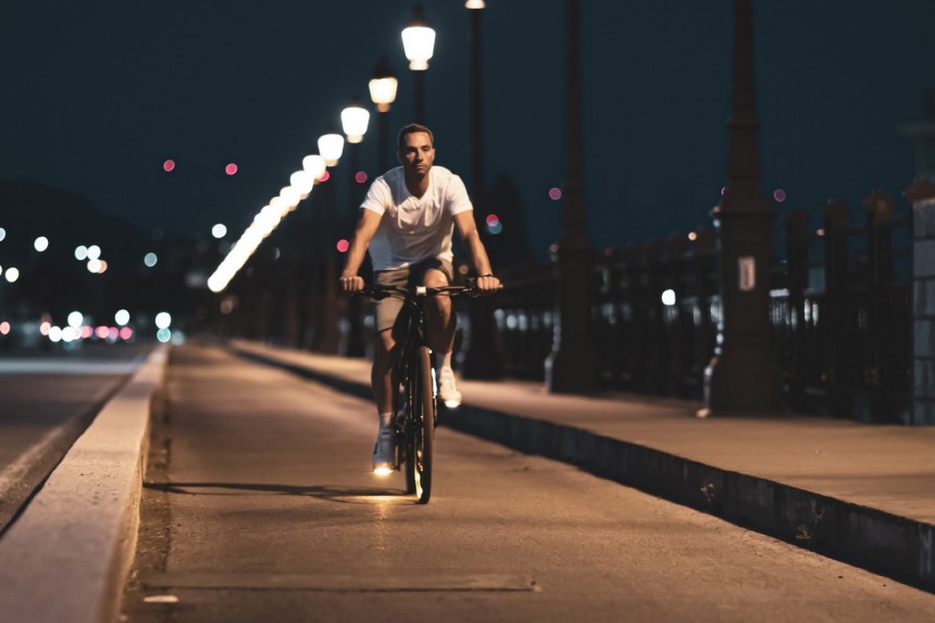 The E\-765 Gotham electric bike from Look is very light, can be used without the motor
