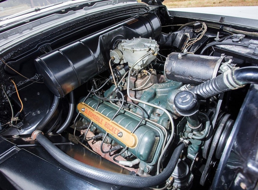 Oldsmobile "Rocket" 88 engine