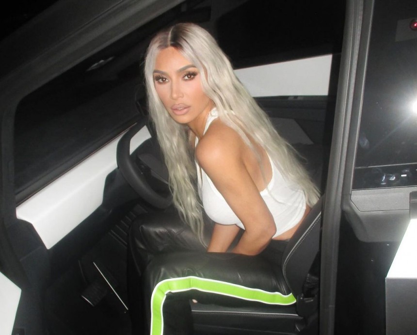 Kim Kardashian does a Cybertruck\-centric photo shoot