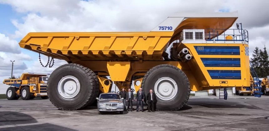 BelAZ 75710 \- The Biggest Truck in the world