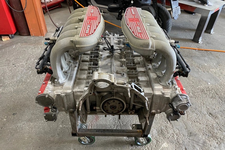 Ferrari 512 TR flat\-12 engine
