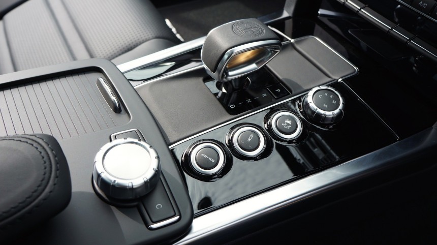 Mercedes\-Benz E63 AMG \(W212\) interior