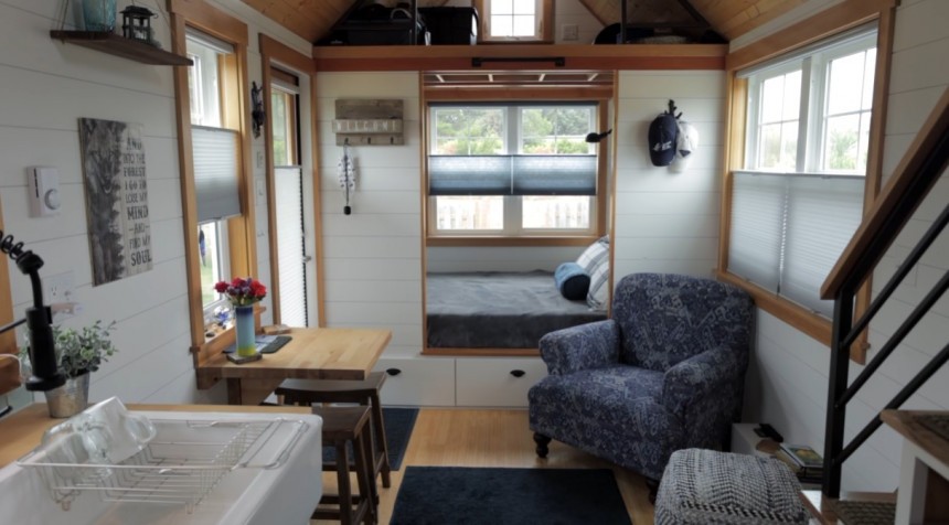 24\-ft Craftsman\-style tiny house boasts a surprisingly roomy interior