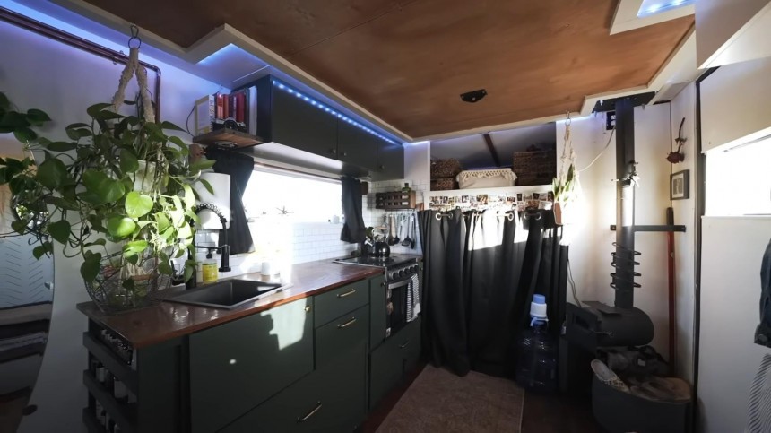 This 4x4 Snowplow Truck Was Converted Into an Ultra\-Functional Tiny Home on Wheels