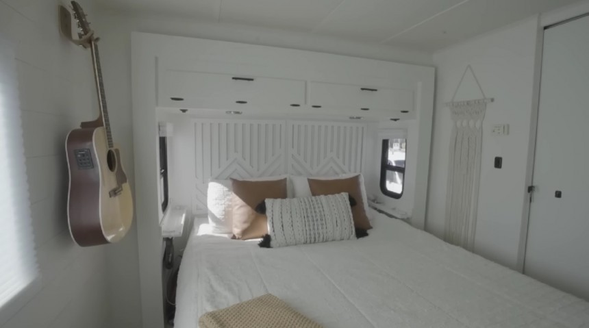 Georgie is a Renovated Motorhome With Two Bedrooms for a Family of Five
