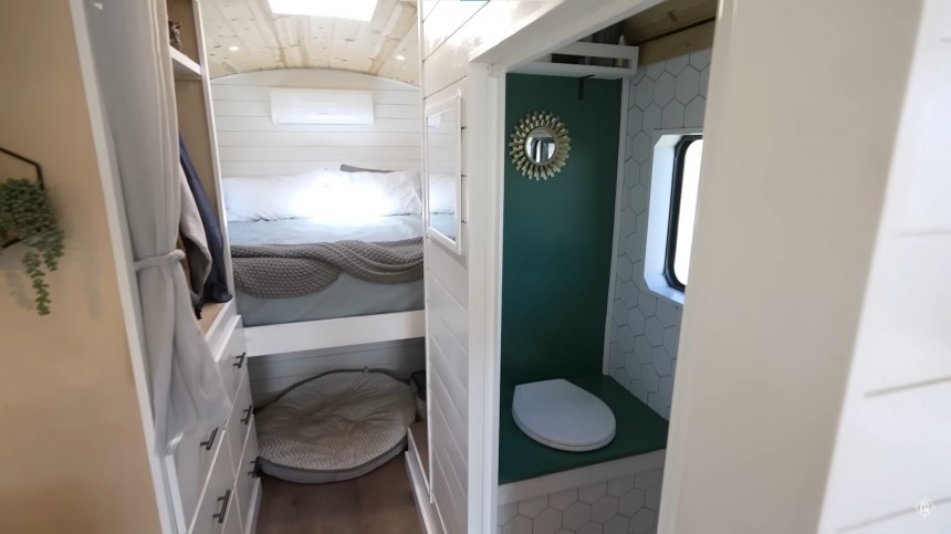 This Couple Turned a School Bus Into a Deluxe, Off\-Grid Tiny Home for a Mere \$50K